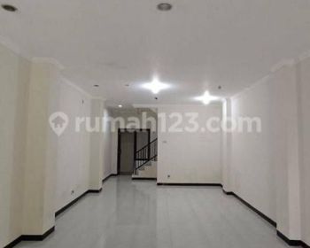 Disewakan Ruko 3,5 lantai Jakarta Pusat, Sangat Cocok untuk Kantor