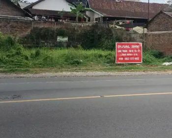 Tanah tepi jalan raya secang magelang