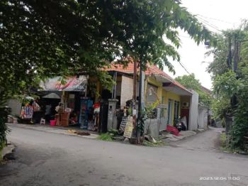 MURAH/ tanah isi bangunan di kawasan Sanglah dkt iman bonjol bali