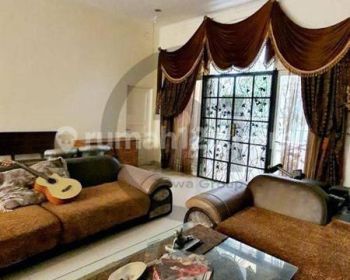 Dijual Rumah Pantai Indah Kapuk 3 Lantai Hadap Utara