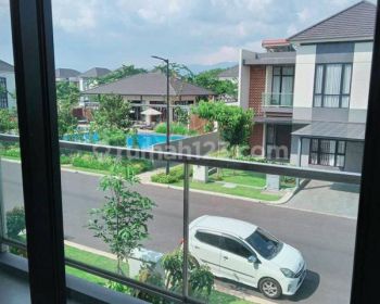 Rumah Bagus cantik di Cluster Emily summarecon