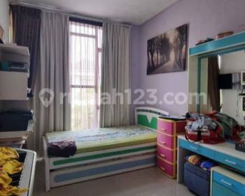 Rumah di Cluster Amerika Green Lake City