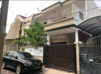 528. Dijual Rumah Minimalis Terawat Simpang Darmo Permai Selatan