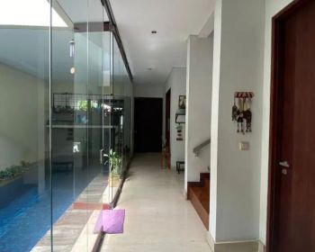 DI JUAL RUMAH KAWASAN CILANDAK TENGAH SEMI FURNISHED
