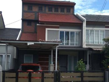 Rumah Siap Huni & Strategis 15 menit ke Cibinong City Mall di De Botanica J19280