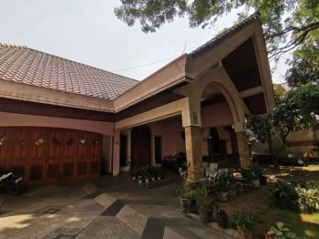 Dijual Rumah Pusat Tengah Kota di Jalan Semeru, Klojen Malang