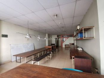 Ruko di Kebon Jeruk, Jakarta Barat 250 m Bagus SHM