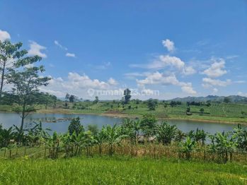 View Langsung Danau Tanah Keren Di Kota Baru Parahyangan, Bandung