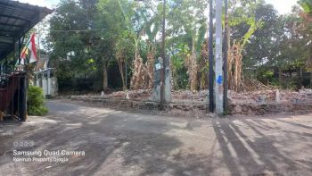 Tanah kavlinh jakal km 6.5 sangat dekat ugm cocok jadi kos