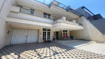 Rumah Green Garden Row Jalan 4 Mobil