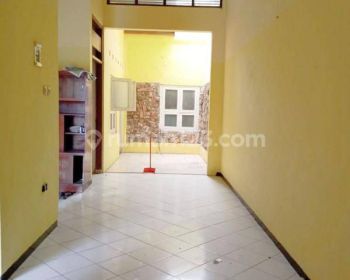 RUMAH 1LANTAI TENGAH KOTA