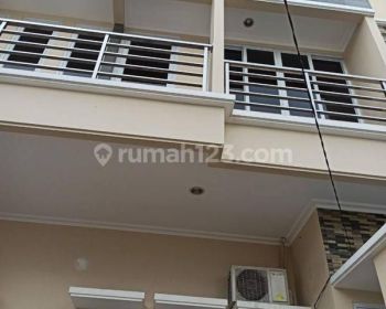 Rumah 3 Lantai Sudah Renovasi di Sunter, Jakarta Utara