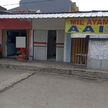 Disewakan kios di depan sekolah Tk SMP di Harapan Indah 1 Bekasi