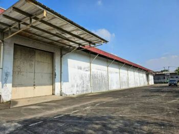 Dijual sangat murah Tanah dan bangunan ex pabrik Gudang di Karawang T