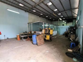 Dijual Gudang Bekas Pabrik Pinggir Jalan di Cimuning Bekasi