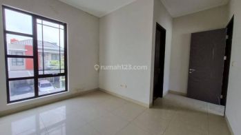 Rumah Green Lake City 8x18