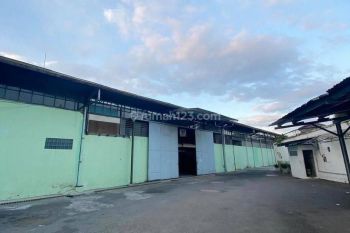 Gudang 4.030m Sangat Terawat Dekat Gerbang Tol Pasir Koja Bandung