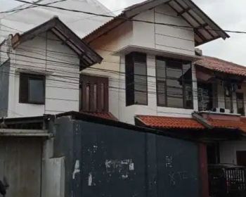 Rumah Full Renov di Babakan Jeruk Sayap Surya Sumantri Bandung
