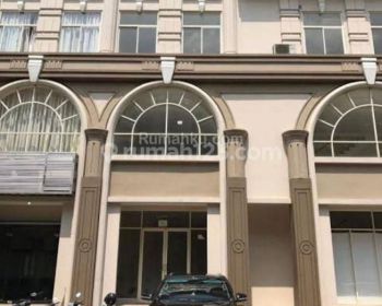 Di sewa kan ruko 4 lantai dengan harga termurah