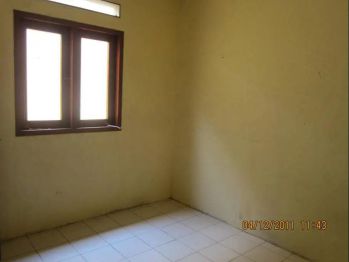 DIKONTRAKAN RUMAH TINGKAT DEKAT STASIUN KRL PASAR MINGGU BARU