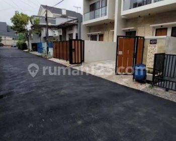 Rumah 2 lantai kencanaloka bsd Serpong Tangerang