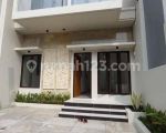 thumbnail-rumah-2-lantai-kencanaloka-bsd-serpong-tangerang-2