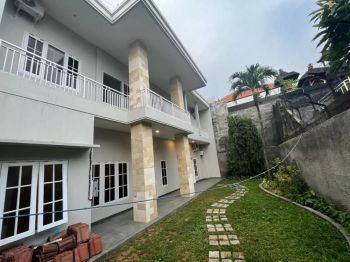 Fully renovated 6 bedroom house for rent in Kesiman Denpasar