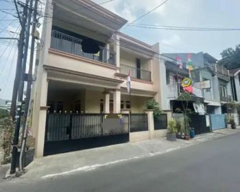 Rumah 2 lantai di pondok kelapa
