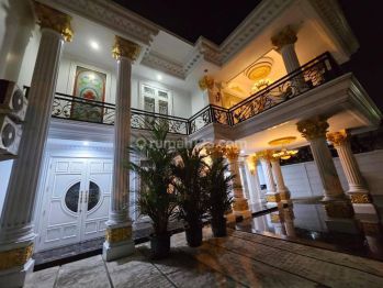 Dijual Rumah Mewah Full Furnished Dalam Komplek Elite Di Bekasi Barat