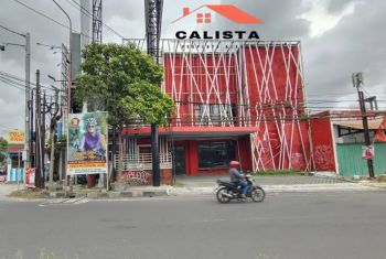 Disewakan Gedung 2 lantai Cocok Untuk pertokoan Di Depok Sleman