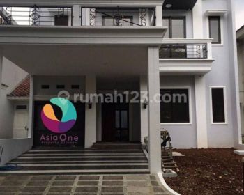 Rumah 2 lantai rapi siap huni dalam cluster legenda wisata