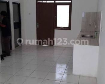 Dijual rumah taman holis indah