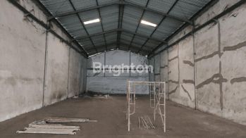 GUDANG MUTIARA INDAH MARGOMULYO, HADAP SELATAN