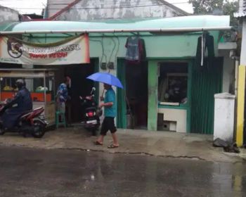 Dijual kios di jln raya seroja,harapanjaya,bekasi utara,kota bekasi.