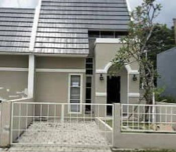 Rumah Mewah Fasilitas Lengkap di Dekat Raya Pasar Menganti Barat Surabaya