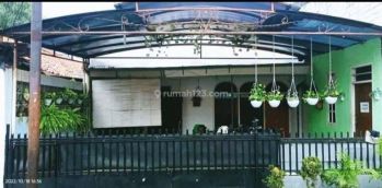 Rumah Tua Hitung Tanah Di Cipulir Kebayoran Lama