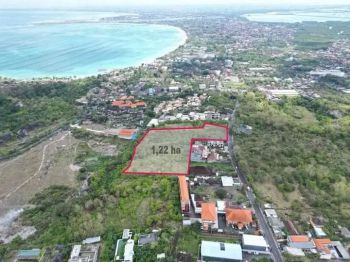 jl.utama Ul. uluwatu view pantai!! 1.2 hektar tanah di jual