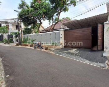Rumah Asri Nyaman Semi Furnished Area Strategis di Radio Dalam