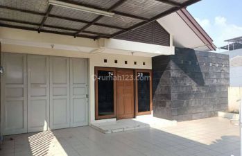 Rumah siap huni area Singgasana Mekar Wangi One gate system, lingkungan tenang
