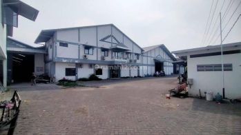 PABRIK CERME GRESIK LOKASI 0 JALAN RAYA AKSES CONTAINER