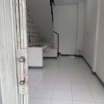 ---DISEWAKAN RUKO PINGGIR JALAN---