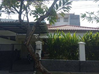 Disewa Rumah Bagus di Pondok Indah