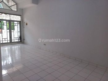 Disewa Rumah Taman Surya Jakarta Barat