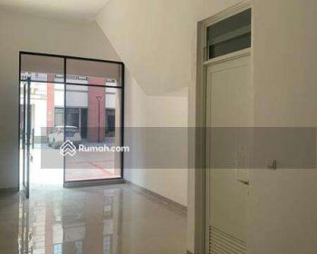 Disewakan harga murah Ruko PIK 2 uk 4,5x15 3Lt hadap jalan