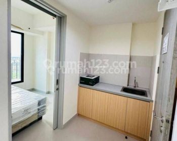 Dijual Apartement Osaka Riverview PIK 2 - unit cakep tinggal bawa koper - lantai
