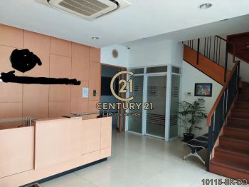 Gedung Luas 2 Lantai Kantor Lokasi Di Tanah Kusir