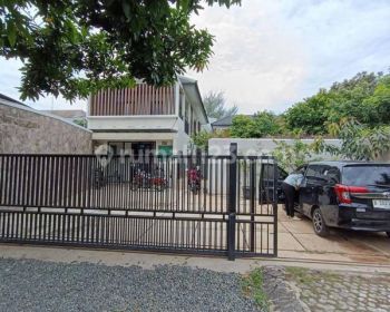 Ruang Usaha di Kawasan Hunian Pancoran Dekat Kalibata, Jakarta Selatan