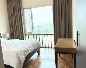 Apartemen disewakan 3br Senayan Residence