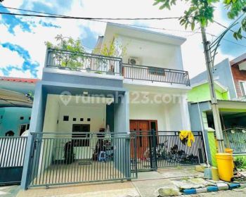 Jual Rumah Taman Pasadena, Puri Surya Jaya 2 Lantai Dekat Jl Raya