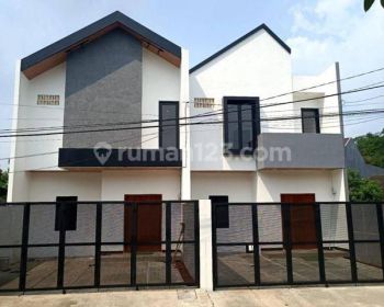 Rumah Baru Cinere 2 Lantai Komplek Dekat Pusat Bisnis Cinere dan TOL